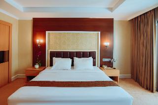 Surabaya Suites Hotel Powered by Archipelago fotoÄŸrafÄ±