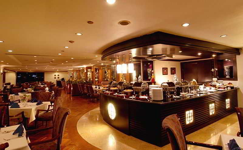Surabaya Suites Hotel Powered by Archipelago fotoÄŸrafÄ±