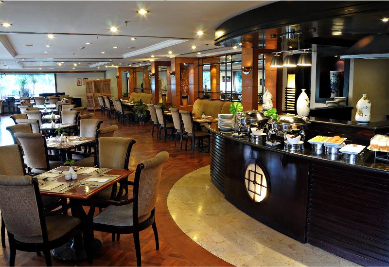 Surabaya Suites Hotel Powered by Archipelago - Restoran