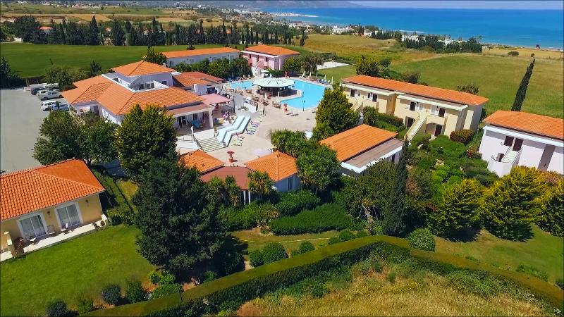 Akamanthea Holiday Village - Havuz