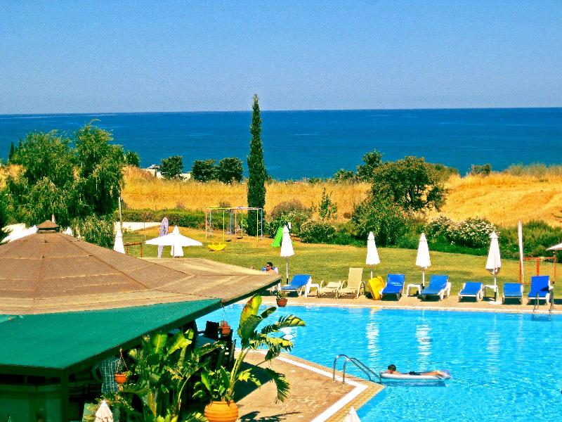 Akamanthea Holiday Village - Havuz