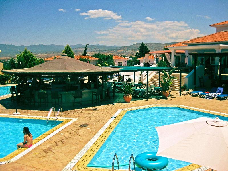 Akamanthea Holiday Village - Havuz