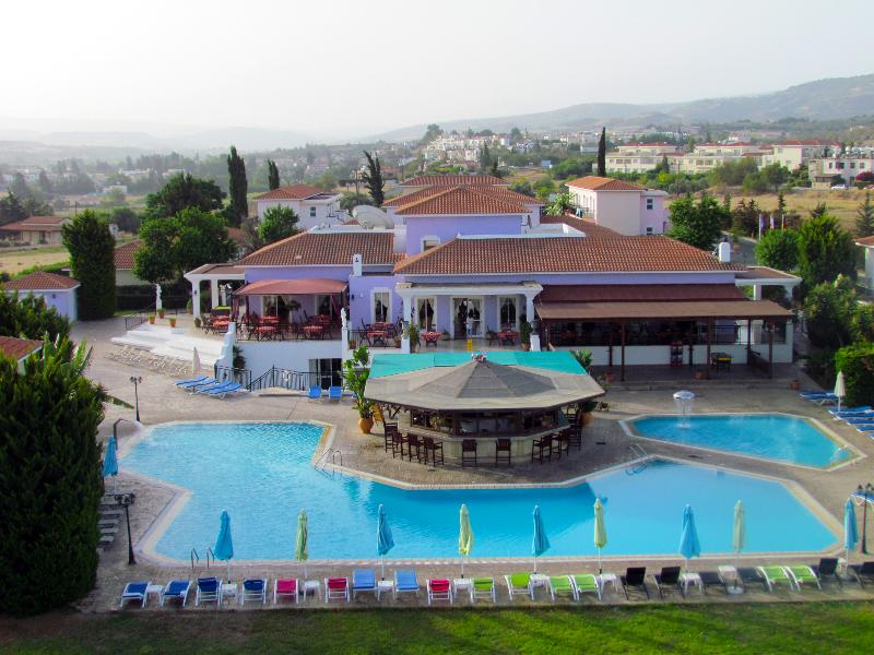 Akamanthea Holiday Village - Havuz