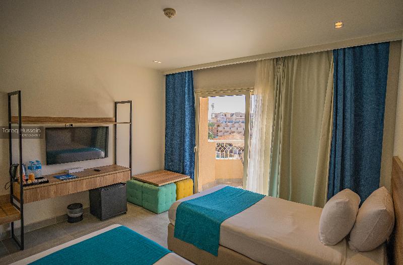 Pyramisa Beach Resort Sahl Hasheesh - Oda