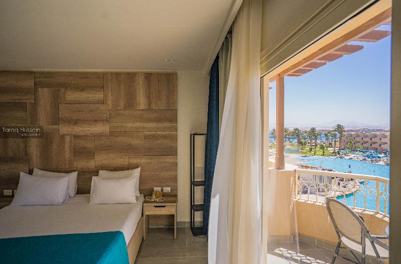 Pyramisa Beach Resort Sahl Hasheesh - Oda