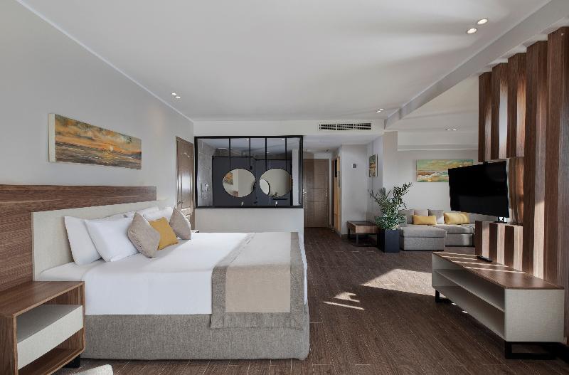 Pyramisa Beach Resort Sahl Hasheesh - Oda