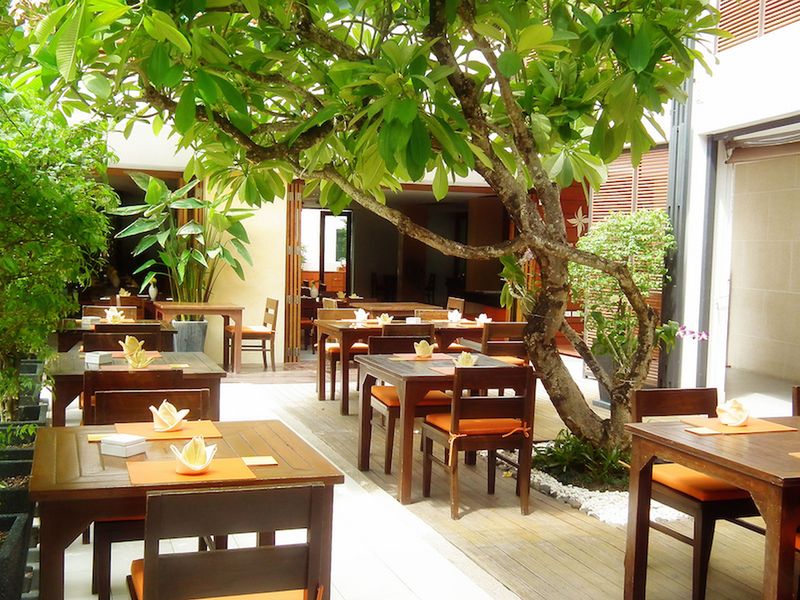 La Flora Resort and Spa Patong - Restoran