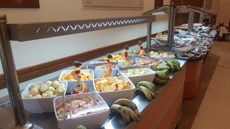 Royal Lagoons Resort & Aqua Park - Restoran