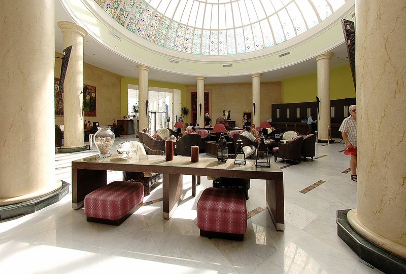 Long Beach Resort - Lobi