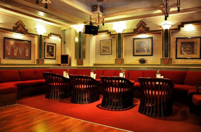 Kartika Chandra - Restoran