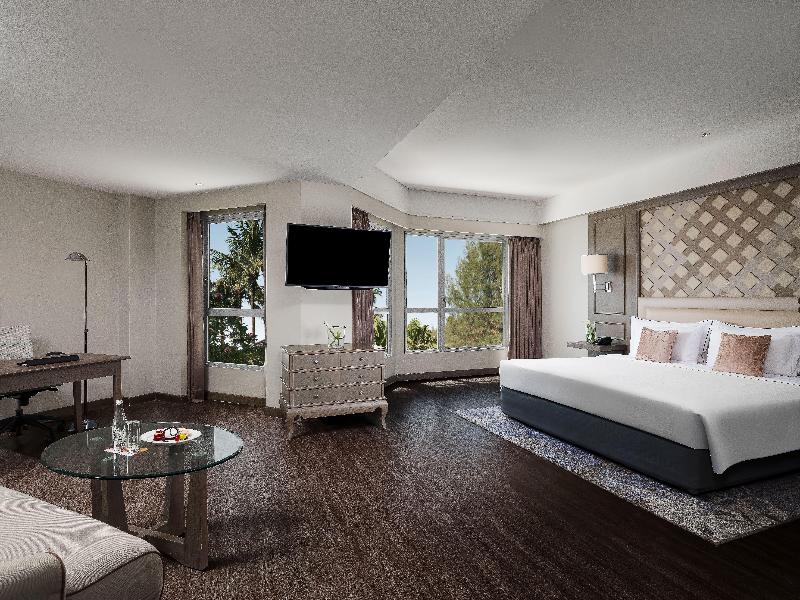 Melia Purosani Hotel Yogyakarta - Oda