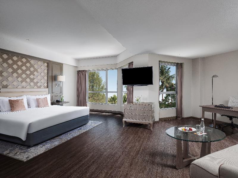 Melia Purosani Hotel Yogyakarta - Oda