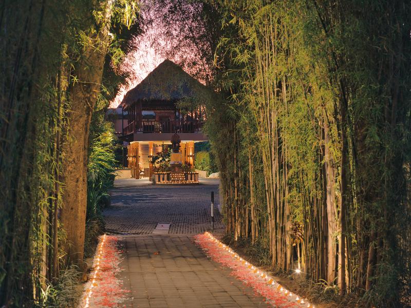 Nandini Jungle by Hanging Gardens - Lobi