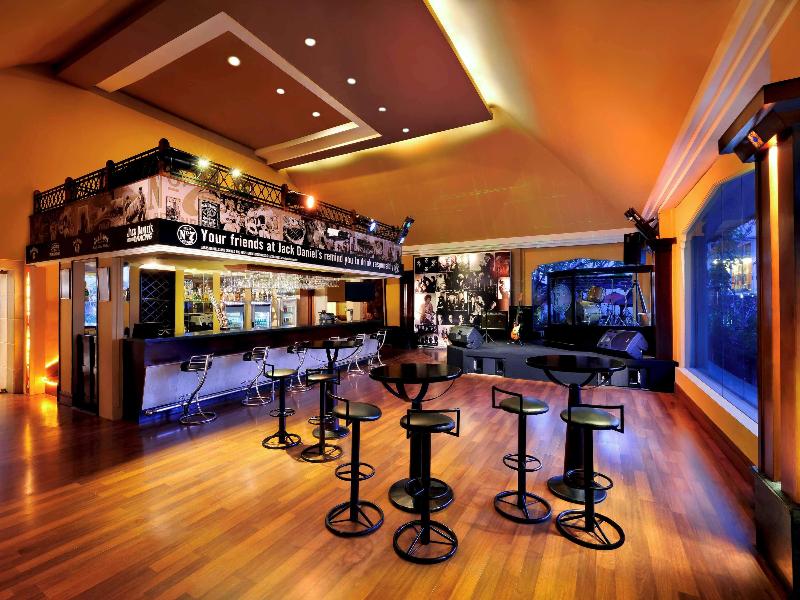 Novotel Solo - Bar