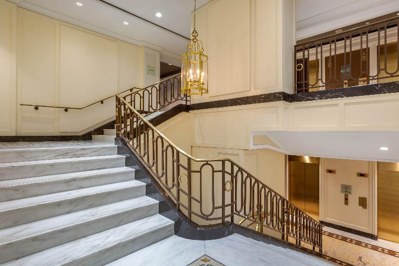 Omni Berkshire Place - Lobi
