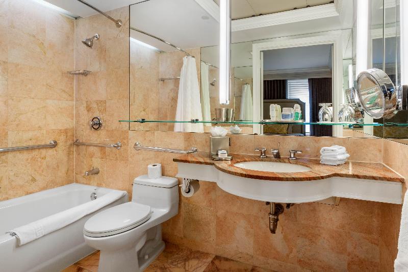 Omni Berkshire Place - Genel