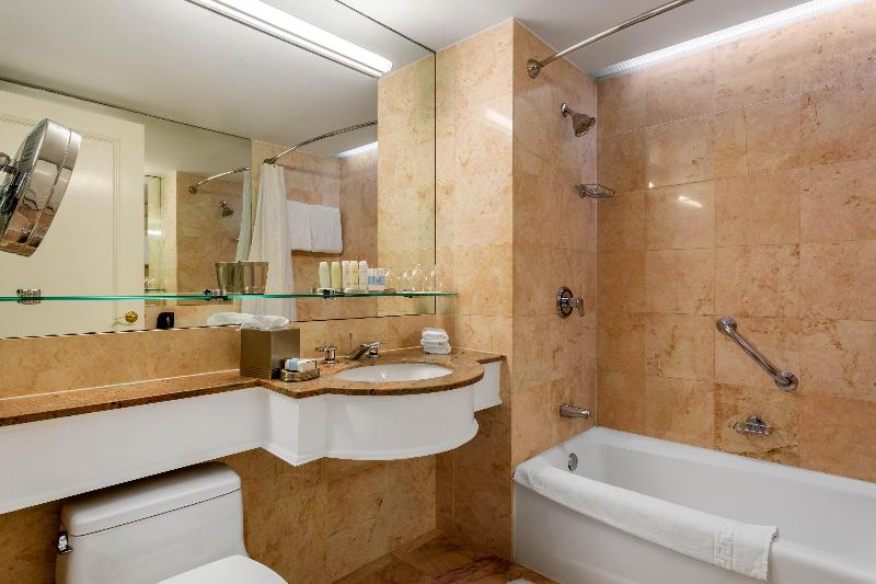 Omni Berkshire Place - Oda