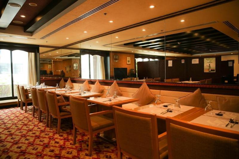 Orchid Hotel Al Barsha Formerly Golden Tulip Al Ba - Restoran