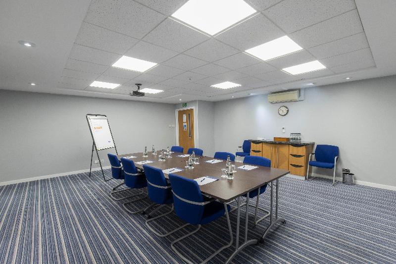 Holiday Inn Express Poole - Toplantı