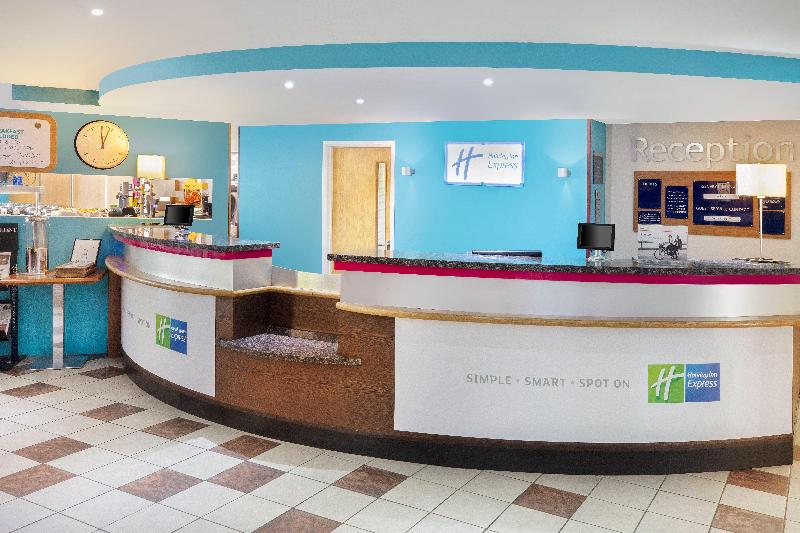 Holiday Inn Express Poole - Genel