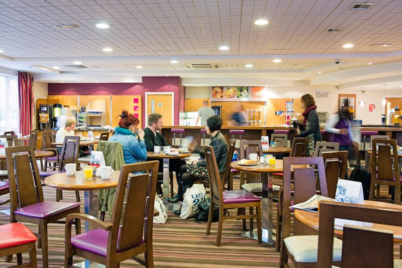 Holiday Inn Express Poole - Restoran