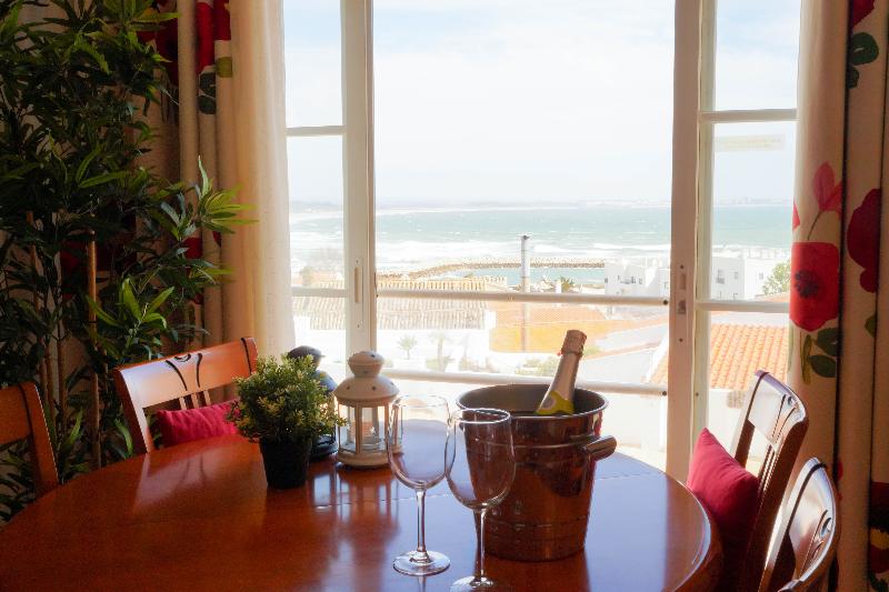 Baluarte da Vila Apartments - Oda