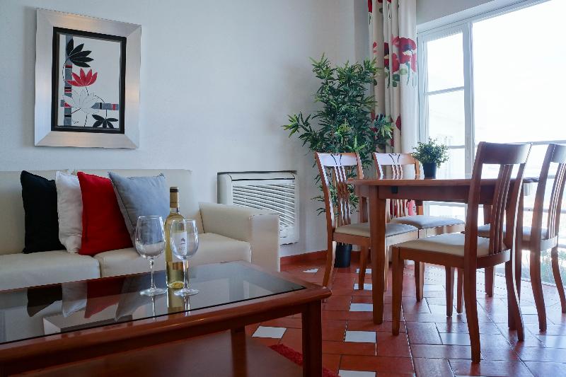 Baluarte da Vila Apartments - Oda