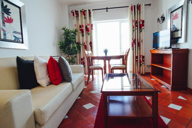 Baluarte da Vila Apartments - Oda