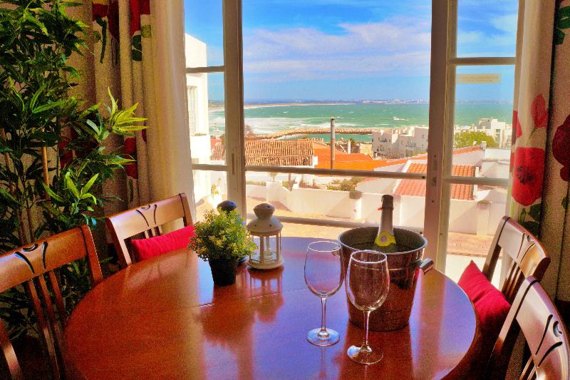 Baluarte da Vila Apartments - Oda