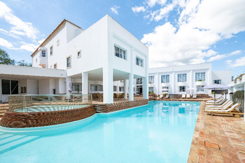 Baluarte da Vila Apartments - Havuz