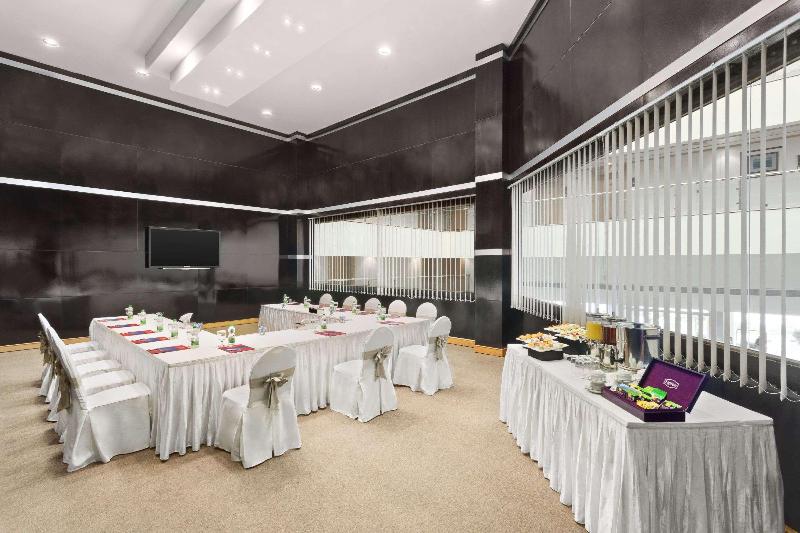 Ramada Qurum Beach - Toplantı