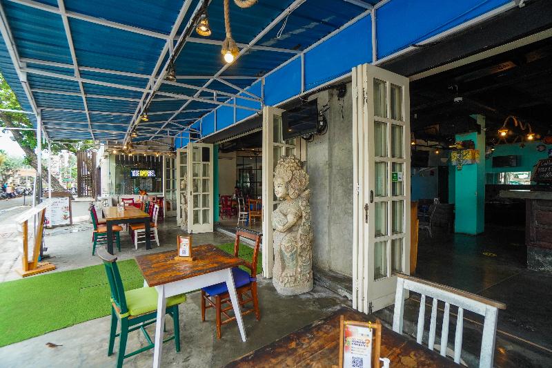 FuramaXclusive Ocean Beach, Seminyak - Restoran