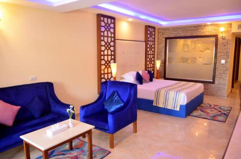 Edge Rotana Sea Beach - Oda