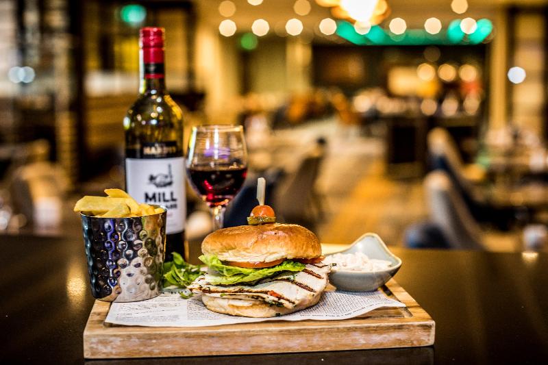 Crowne Plaza London - Gatwick Airport - Restoran
