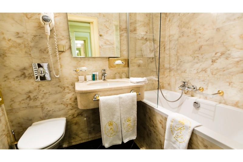Luxury Family Hotel Royal Palace - Oda