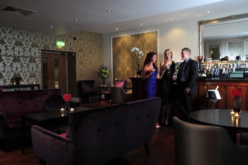 The Royal Hotel Cardiff - Bar