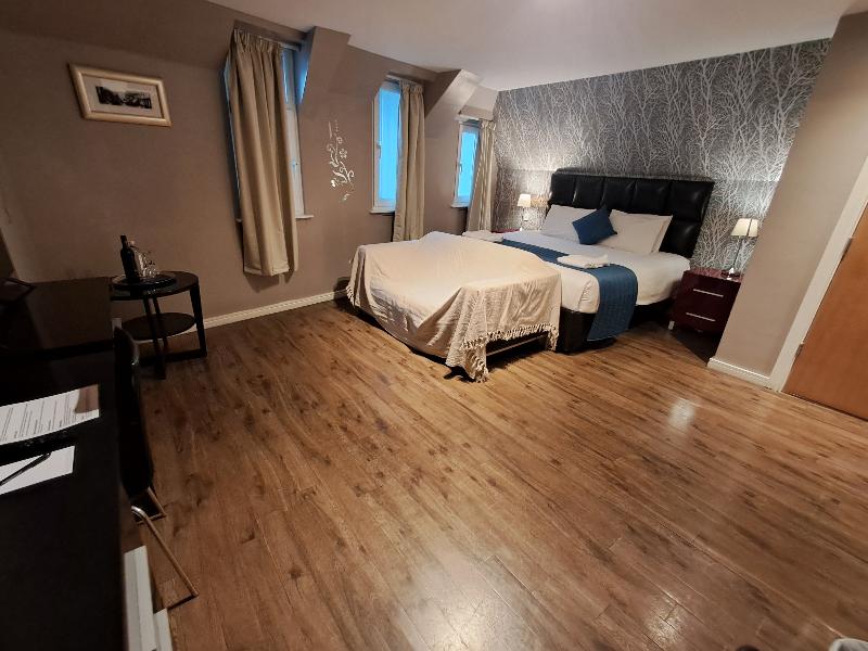 The Royal Hotel Cardiff - Oda