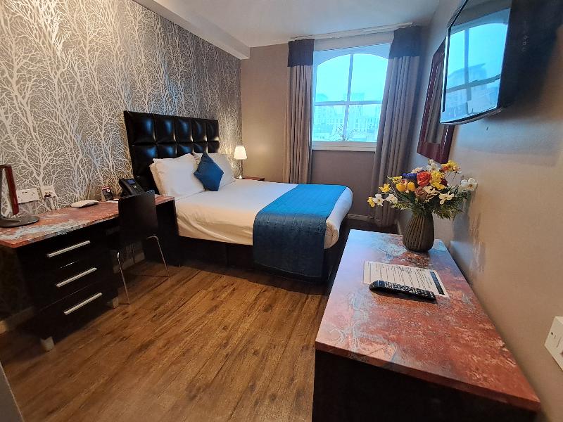 The Royal Hotel Cardiff - Oda