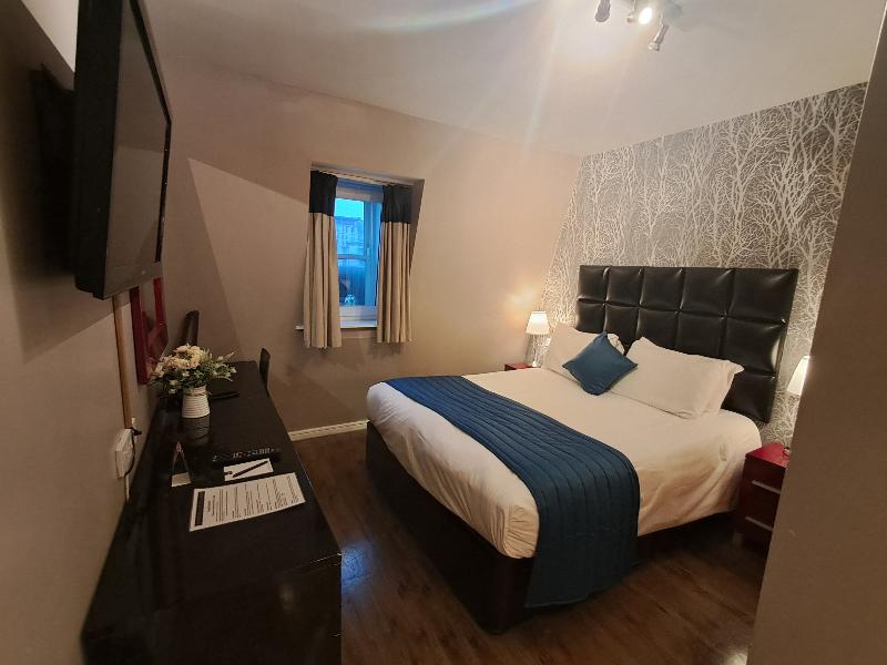 The Royal Hotel Cardiff - Oda