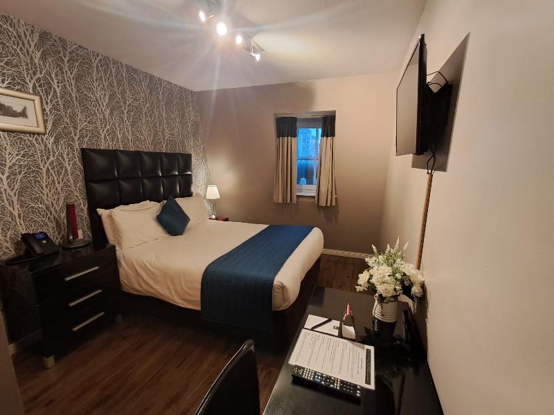 The Royal Hotel Cardiff - Oda