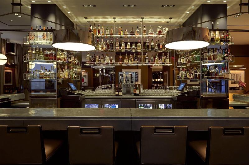 Loews Regency New York - Bar