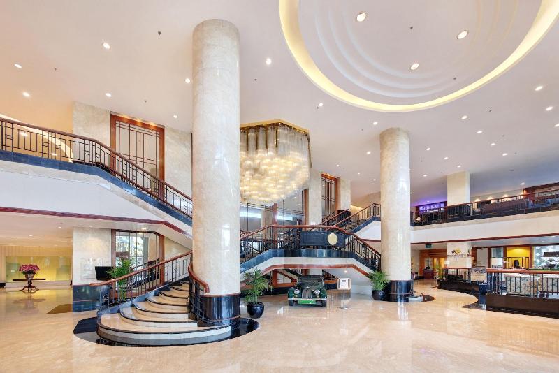 Lumire Hotel and Convention Center - Lobi