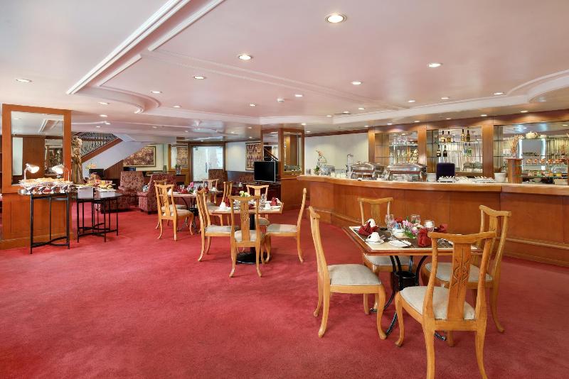 Lumire Hotel and Convention Center - Restoran