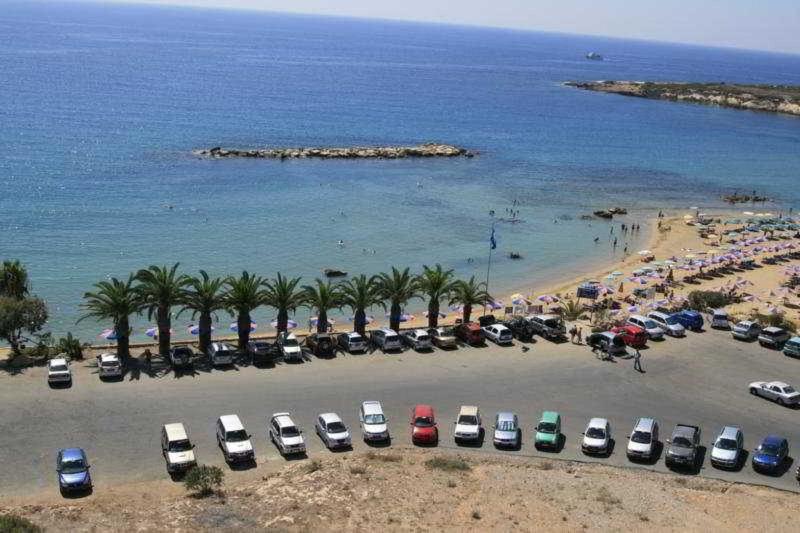 Corallia Beach Hotel Apartments - Plaj