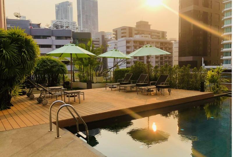 Oakwood Residence Sukhumvit 24 Bangkok - Havuz