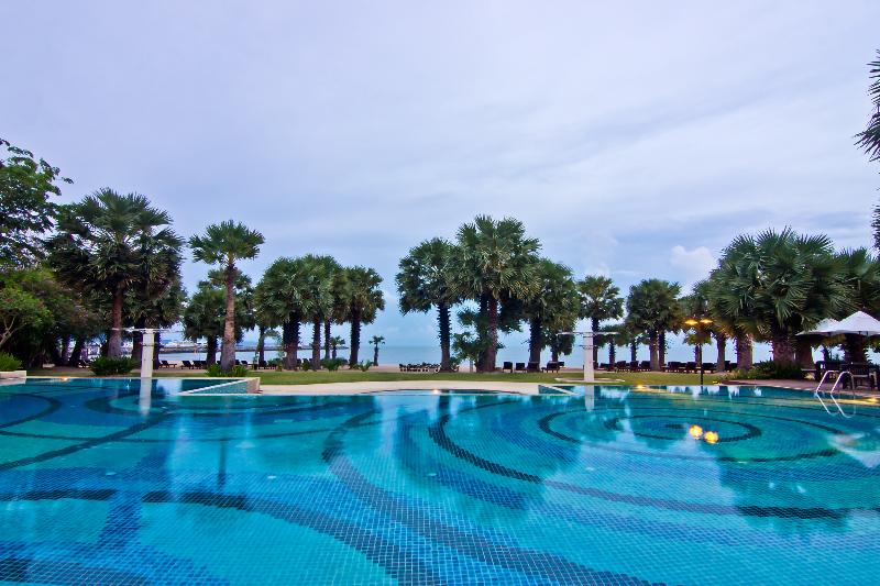 Ravindra Beach Resort & Spa - Plaj