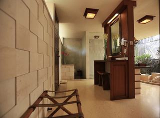 The Sanyas Suite fotoÄŸrafÄ±
