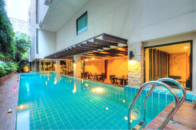 Aspen Suites Sukhumvit 2 - Havuz