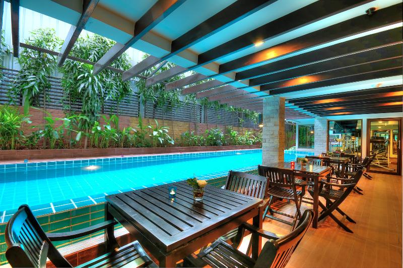Aspen Suites Sukhumvit 2 - Havuz