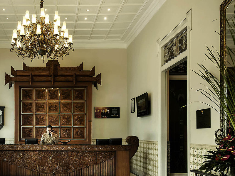 The Phoenix Hotel Yogyakarta Handwritten Collec - Lobi